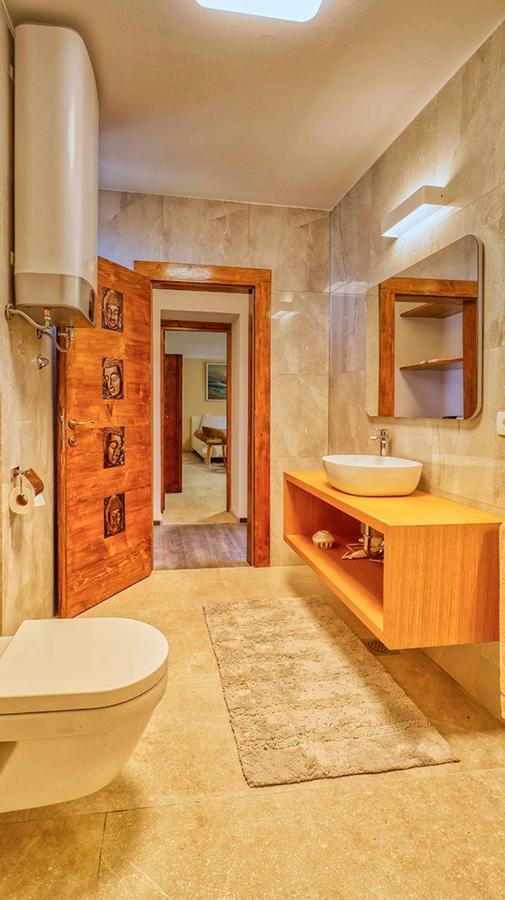 Haus Karma Villa *