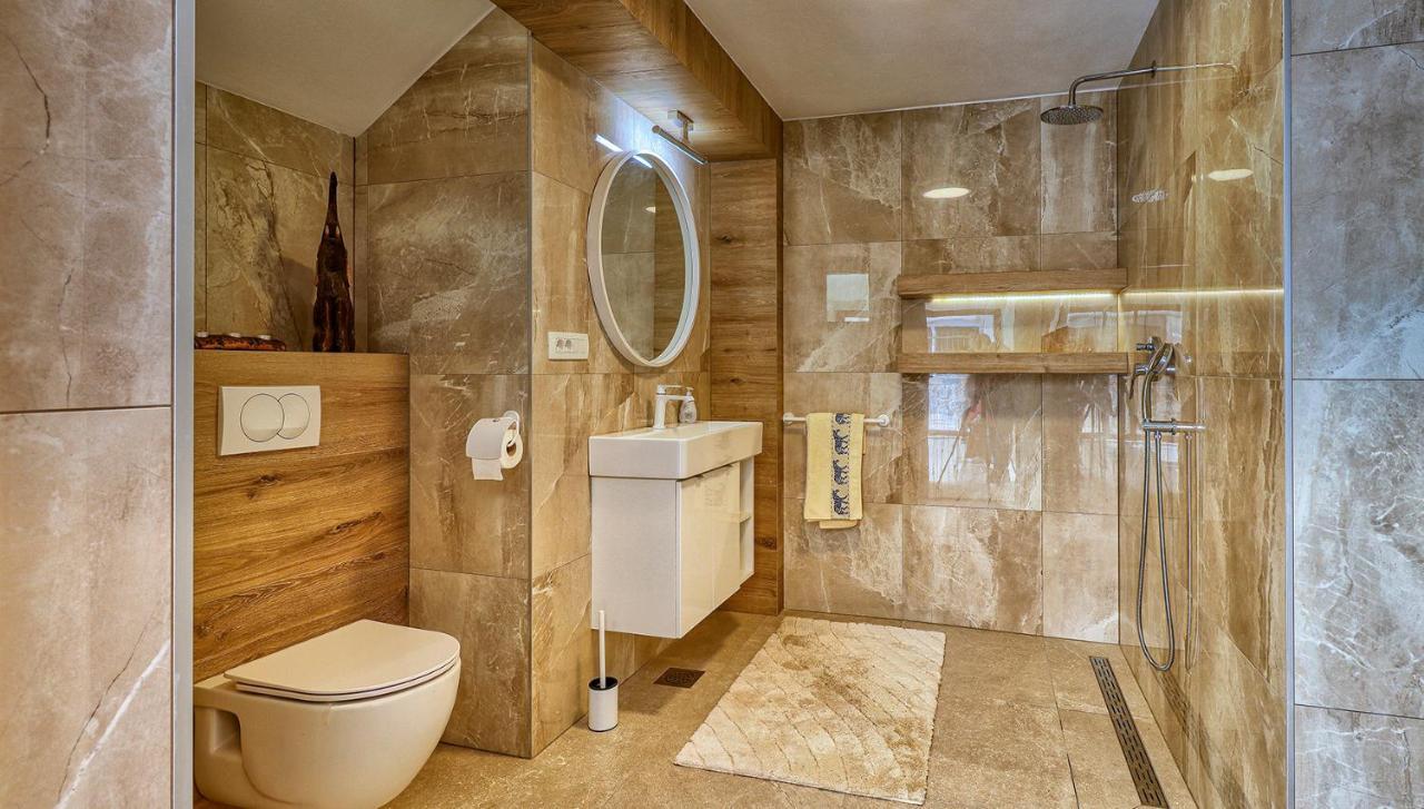 Haus Karma Villa *